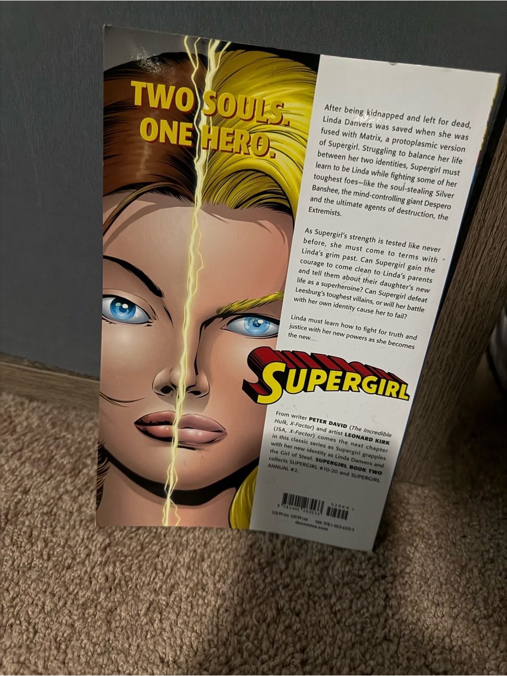 Supergirl: Book Two (Supergirl (1996-2003)) - Picture 2 of 2